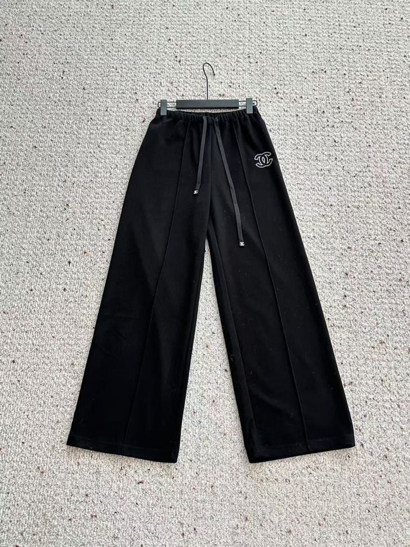 Ch**el pants